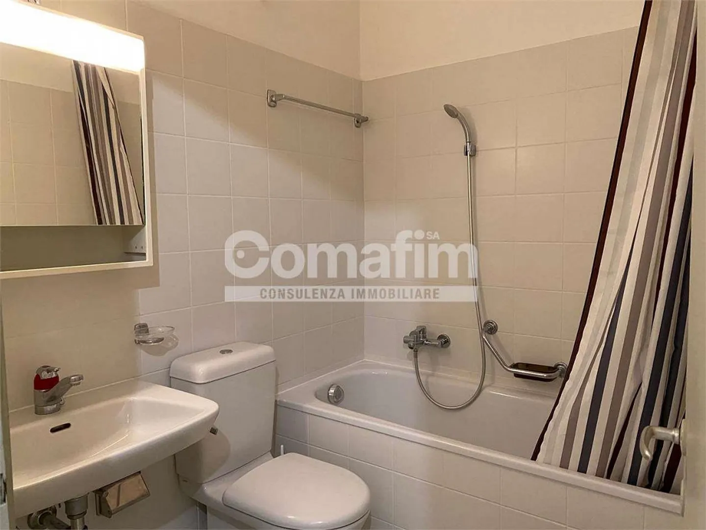 Geräumiges möbliertes Studio in Lugano - Foto 5 von 8