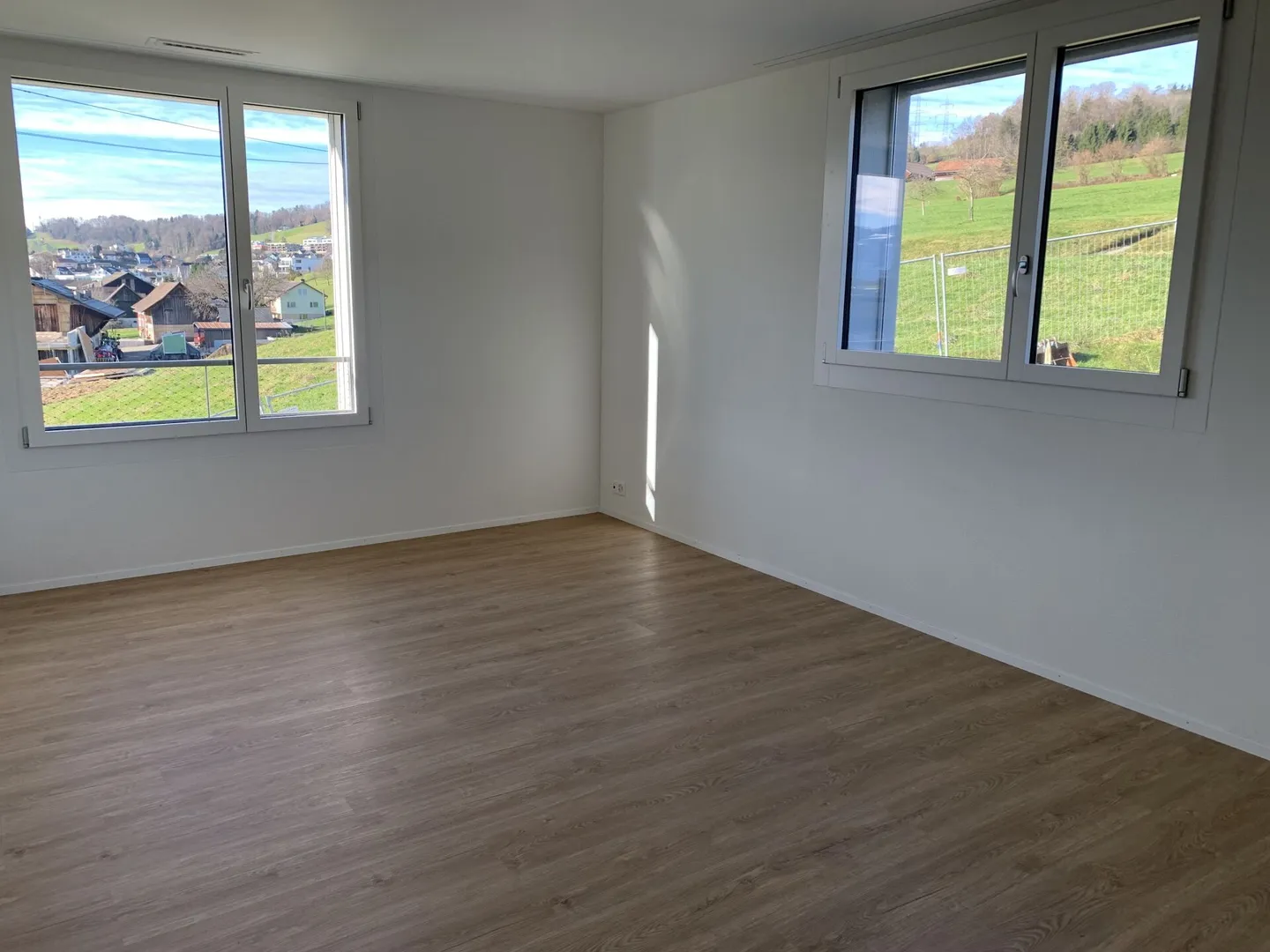 Appartement neuf en attique de 5,5 pièces avec un espace de vie généreux - Photo 6 sur 8