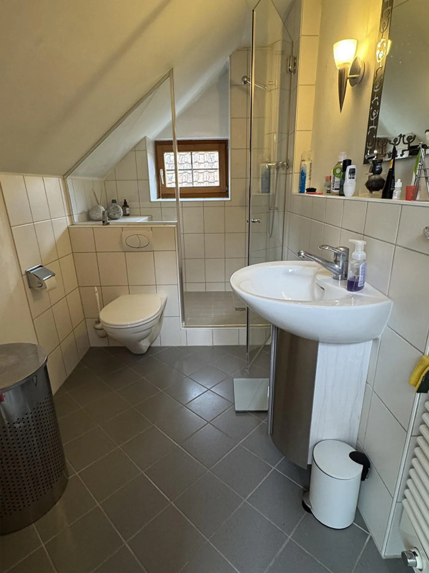 charming maisonette apartment with large garden - Photo 12 of 14