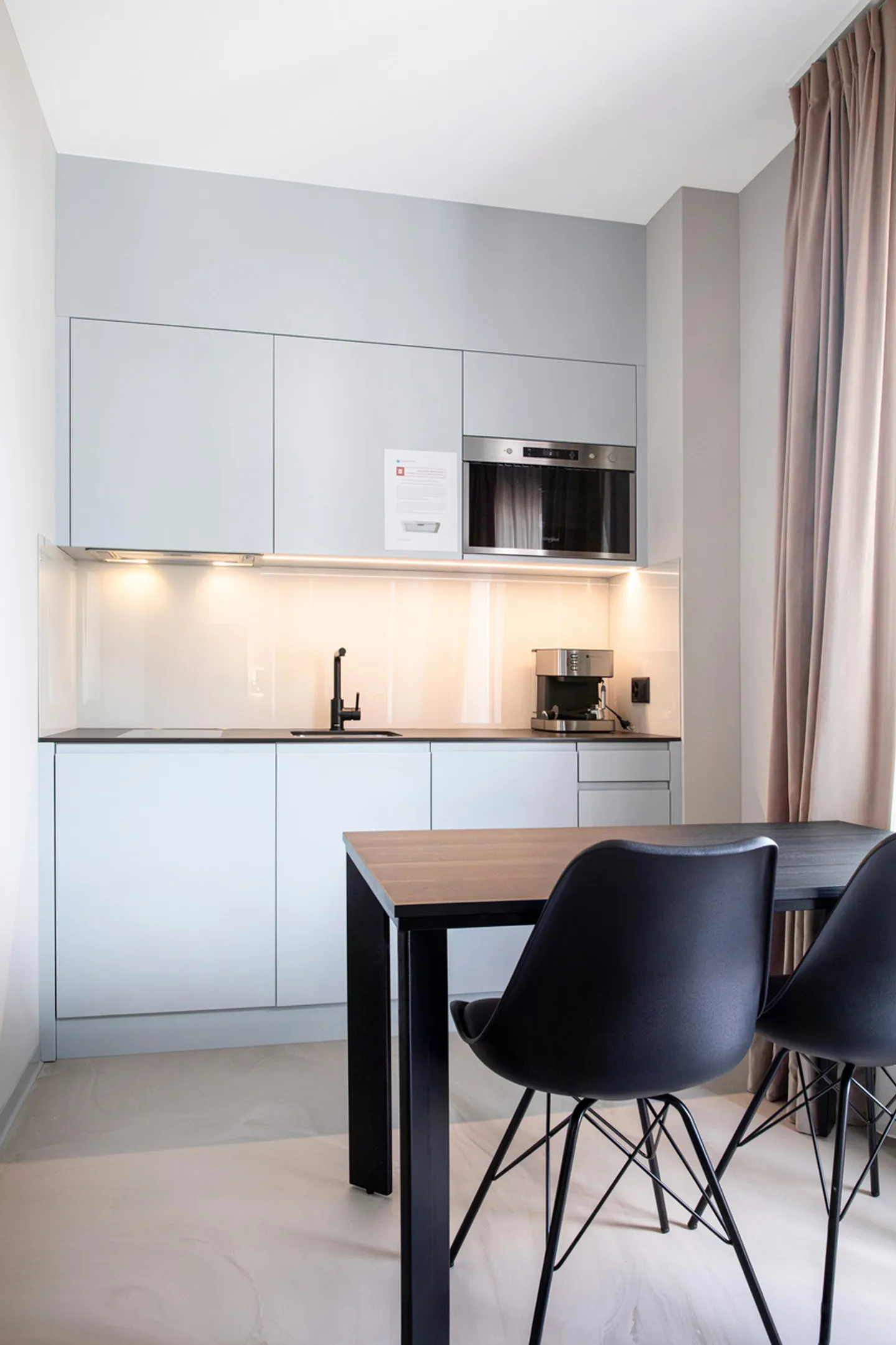 Cozy Apartment with Modern Amenities - Photo 3 of 5