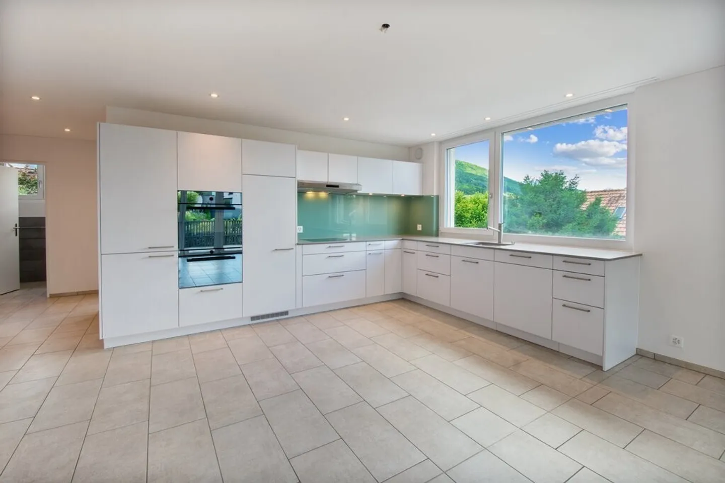 3.5 Room Apartment in Erlinsbach - Photo 6 of 9