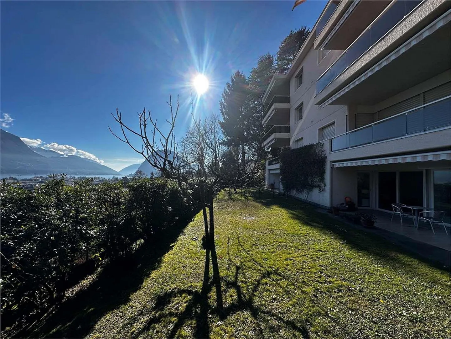 Ref. 2645 Elegant residential house of 400 m² with lake view in Lugano - Photo 1 of 13