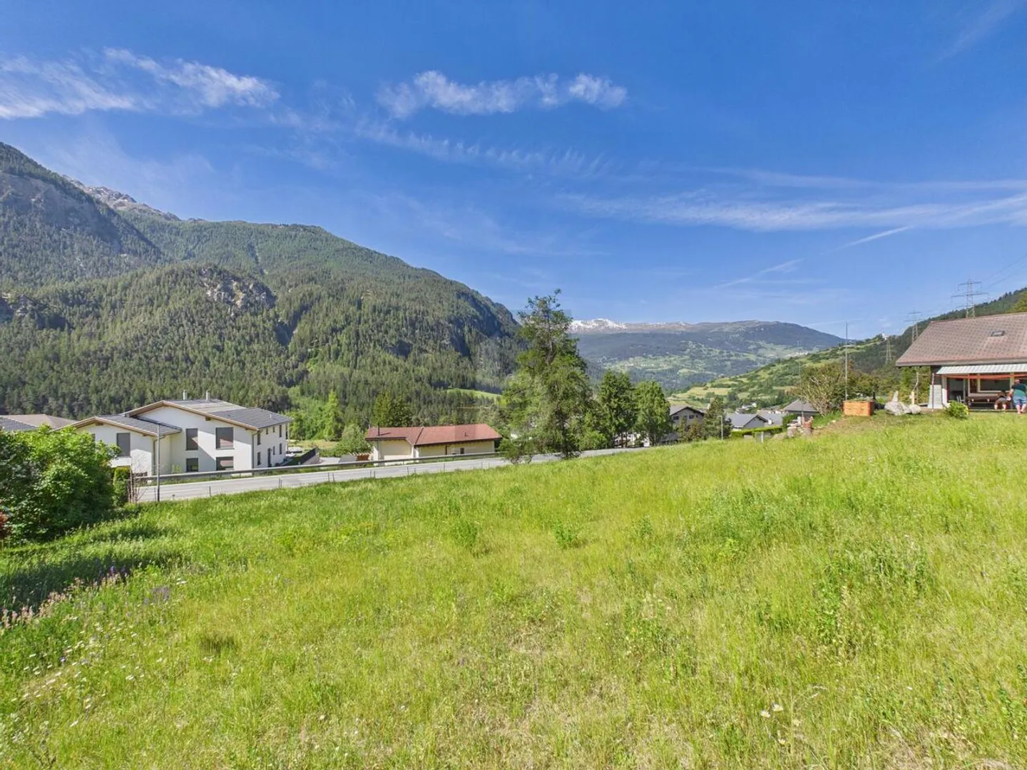 Sonniges Grundstück mit Aussicht - Foto 2 von 5