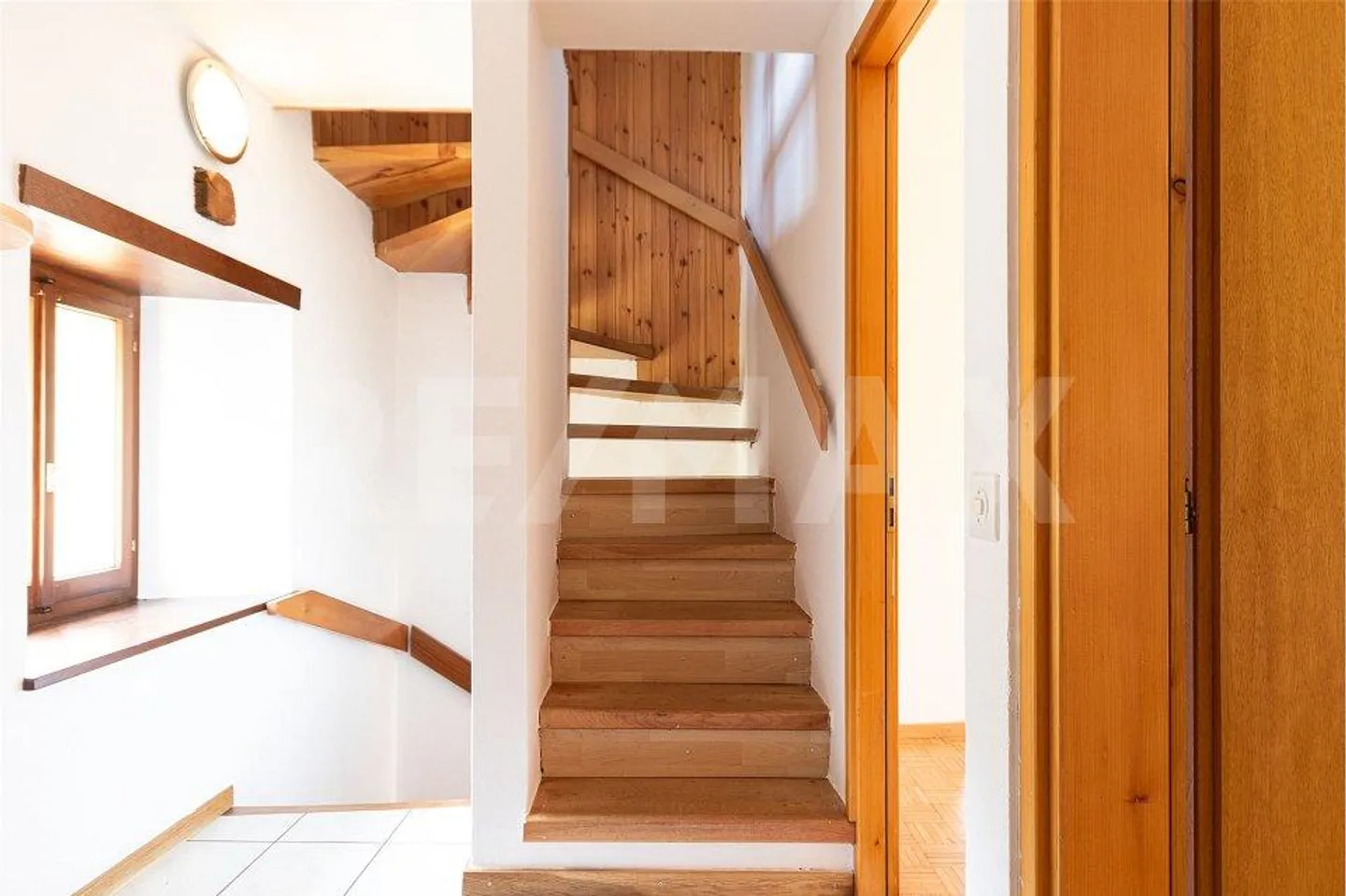 Casa con giardino e atelier - Foto 6 di 13