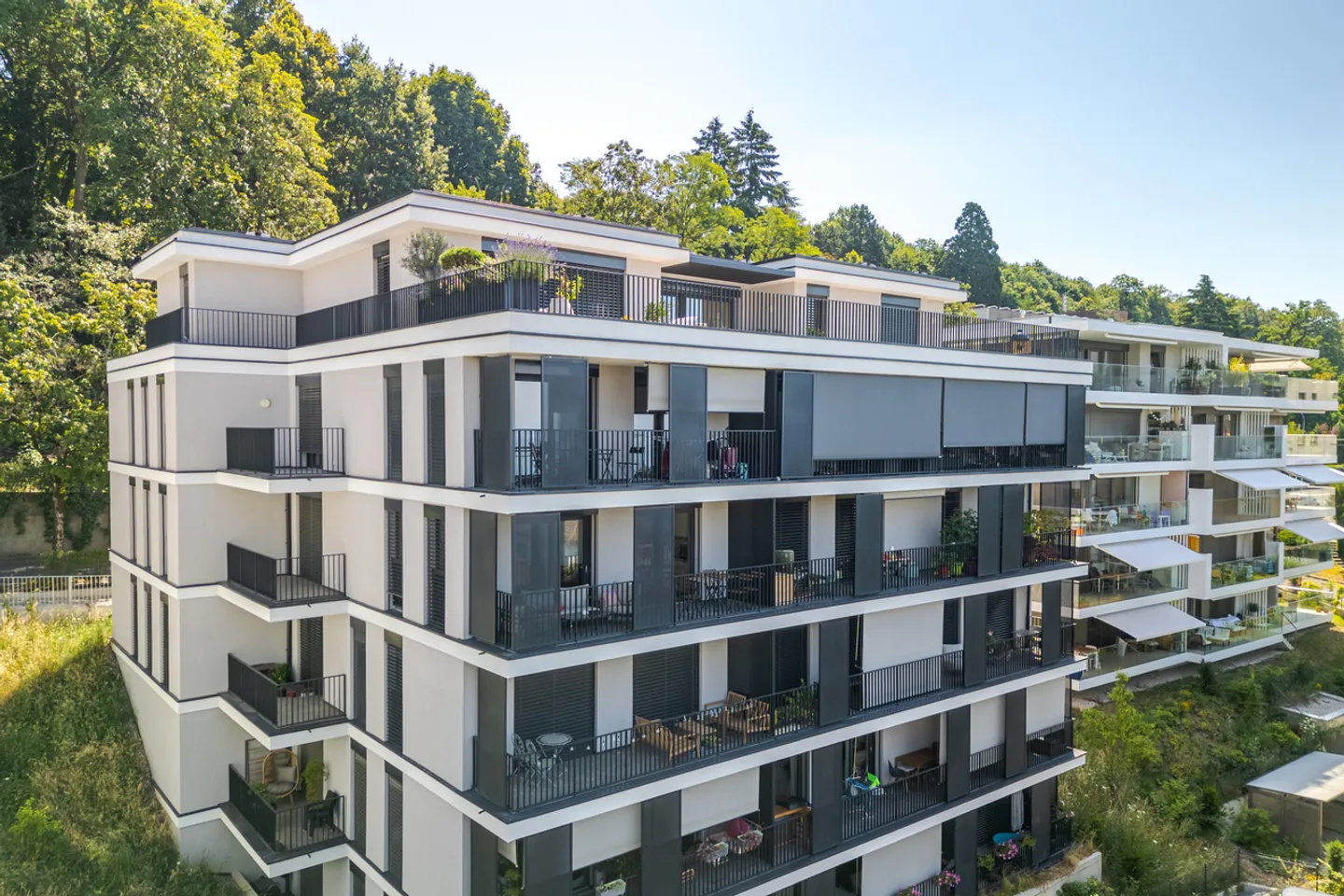 Beautiful 4.5-room apartment with large balcony overlooking the lake - Photo 15 of 16