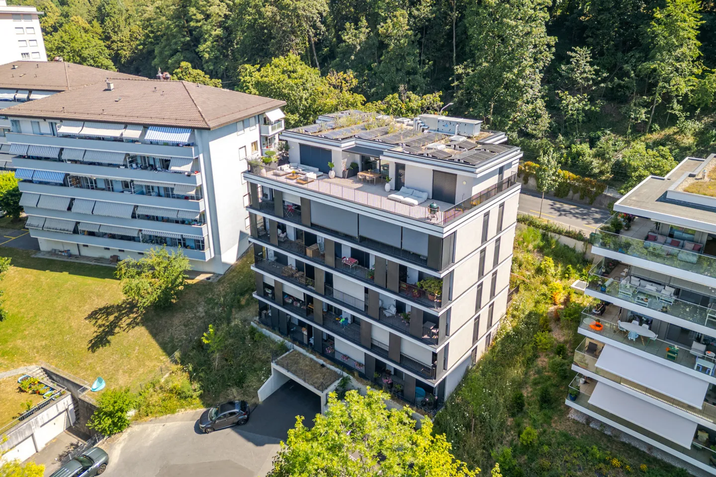 Beautiful 4.5-room apartment with large balcony overlooking the lake - Photo 16 of 16