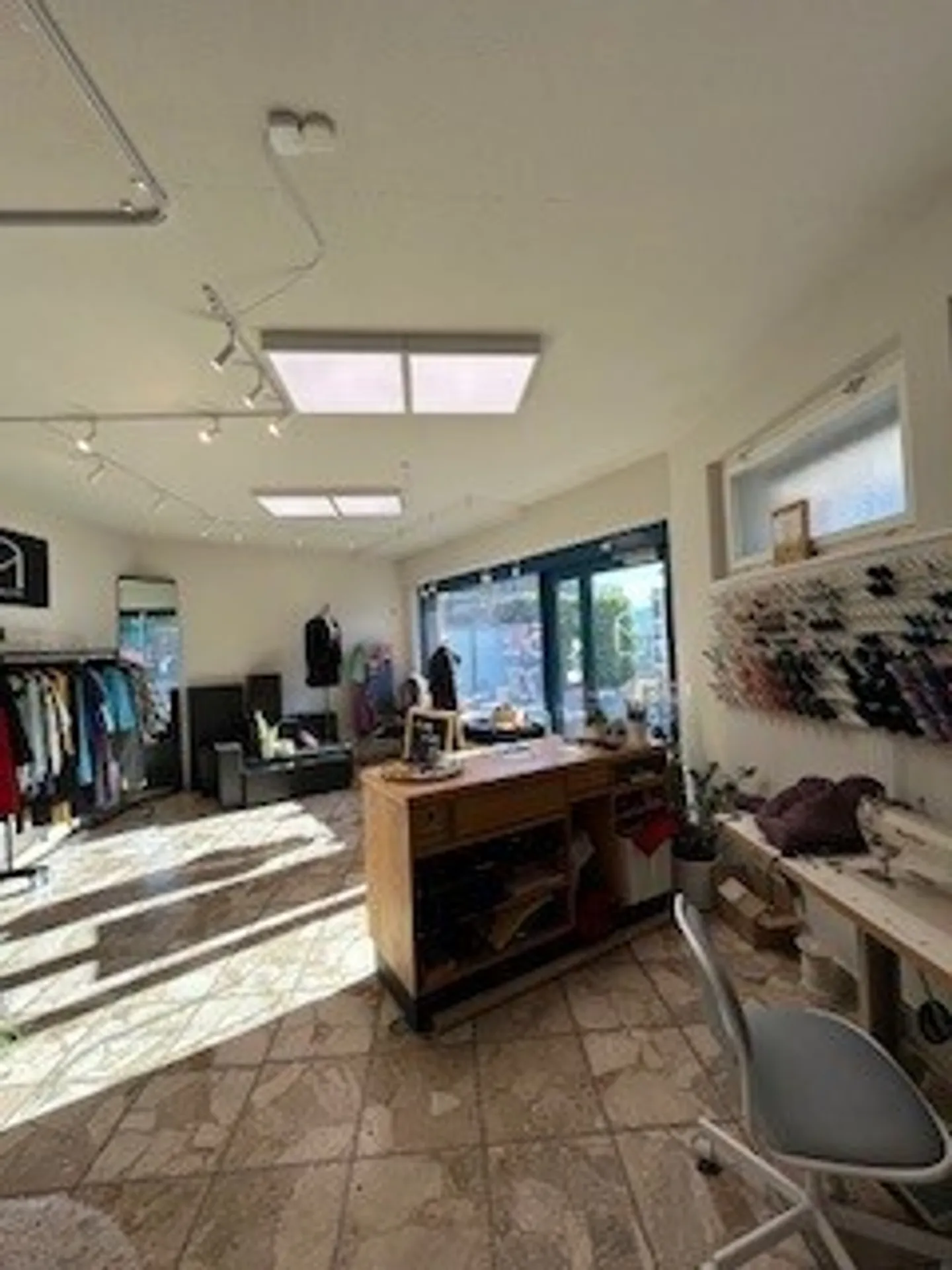 Centro commerciale con generosa planimetria - Foto 11 di 11