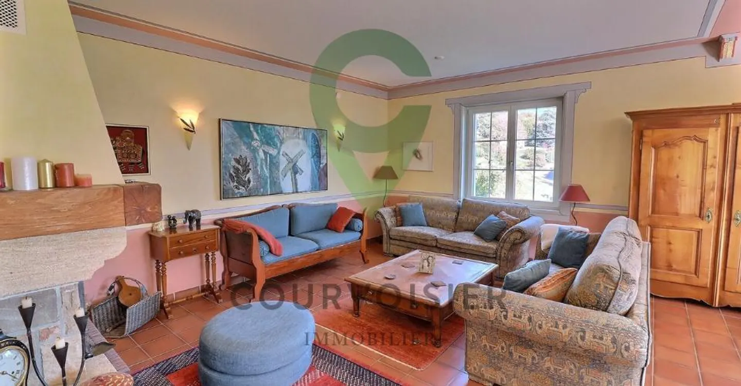 Außergewöhnliche Villa mit herrlichem Blick - Foto 3 von 11
