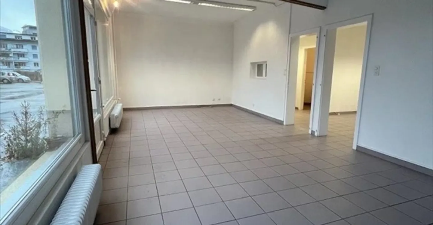 Shop for rent - Photo 6 of 8