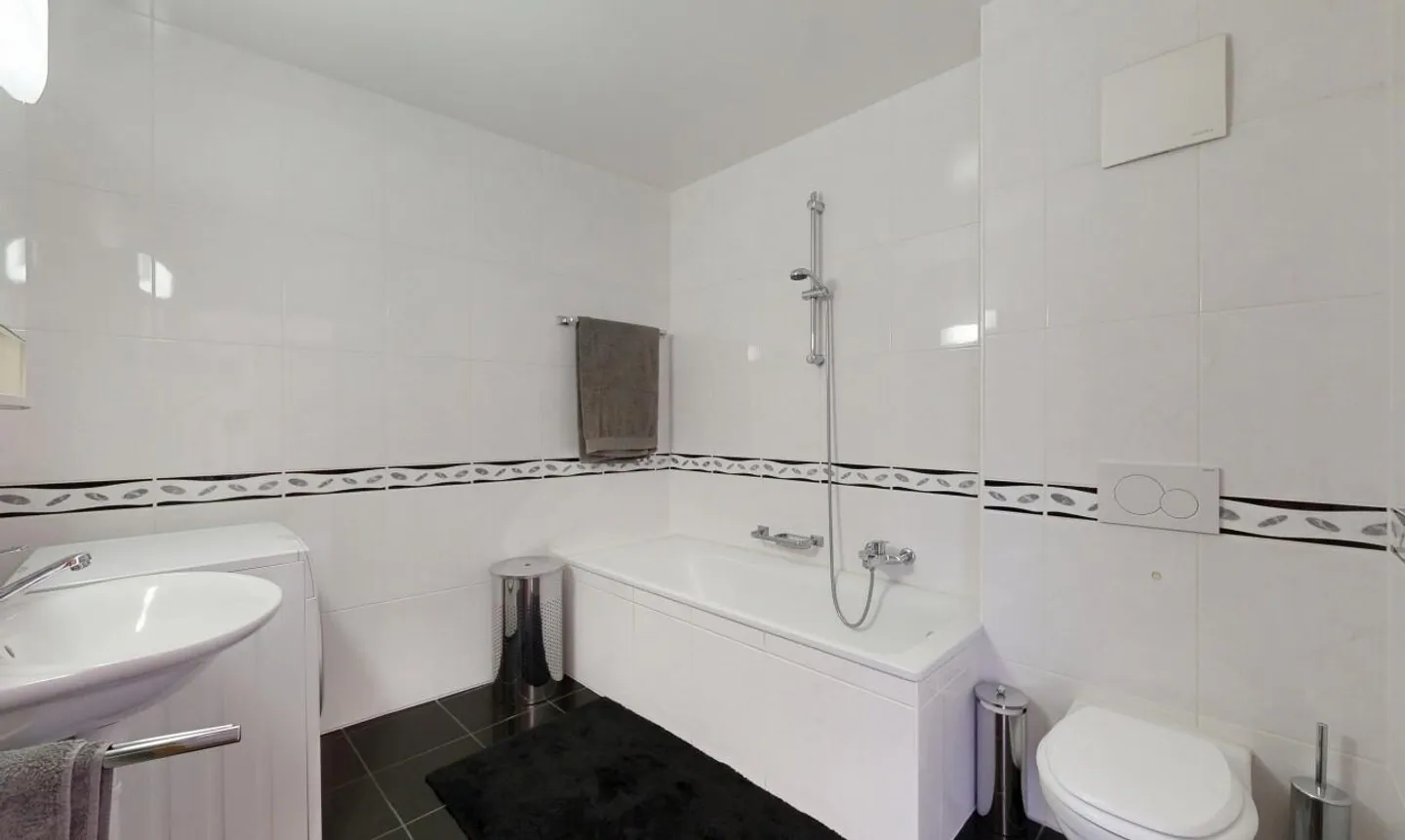 Gollion 3.5 room apartment with garden and garage box - Photo 10 of 11