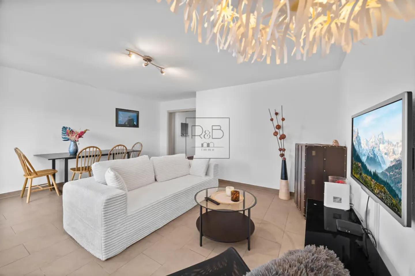 Appartement familial de 5.5 pièces au coeur de la ville - Photo 2 of 8