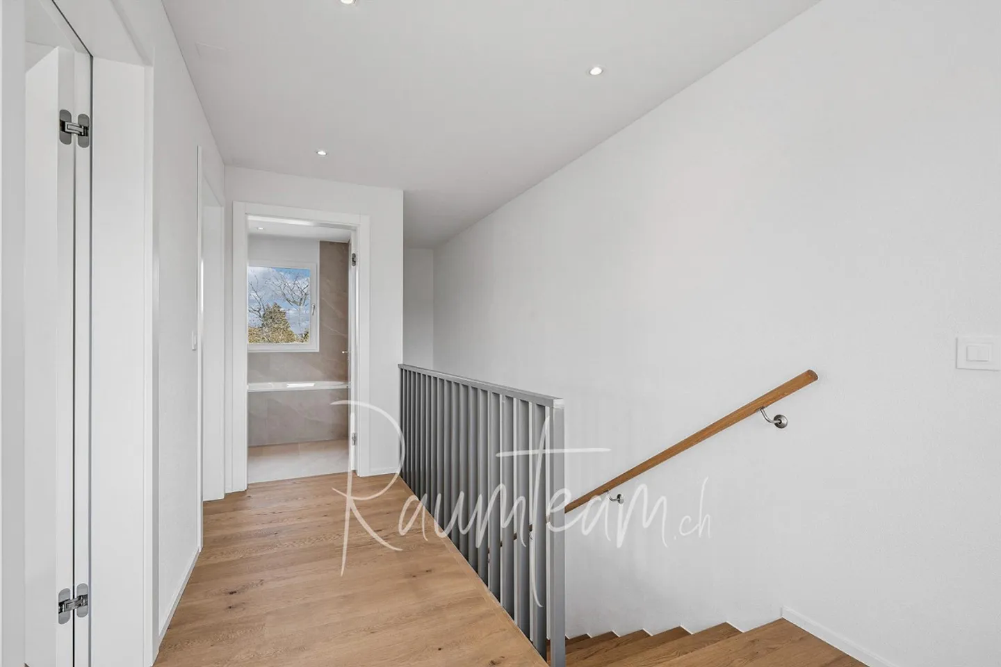 Casa unifamiliare moderna di 4,5 stanze in posizione tranquilla (Casa A) - Foto 6 di 13