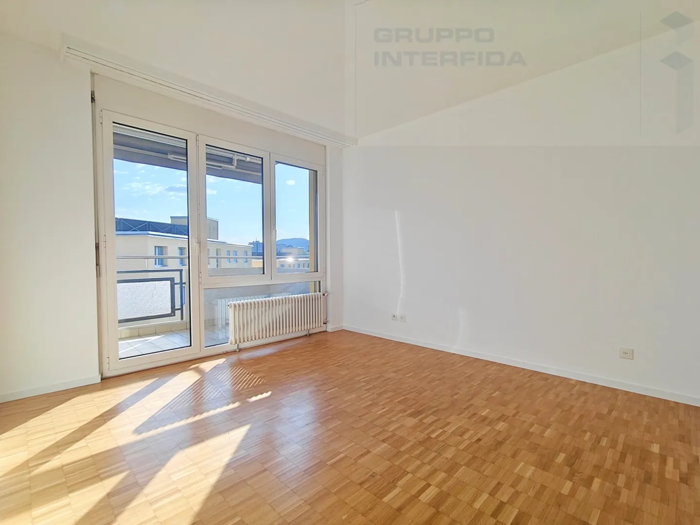 APPARTEMENT LUMINEUX DE 3,5 PIÈCES À MORBIO INFERIORE - Photo 5 sur 9