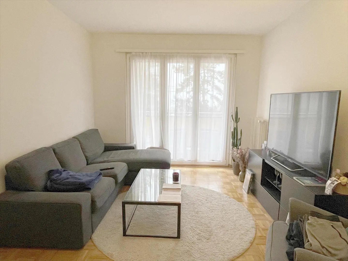 Magnifico appartamento di 2,5 locali completamente ristrutturato - Foto 2 di 6
