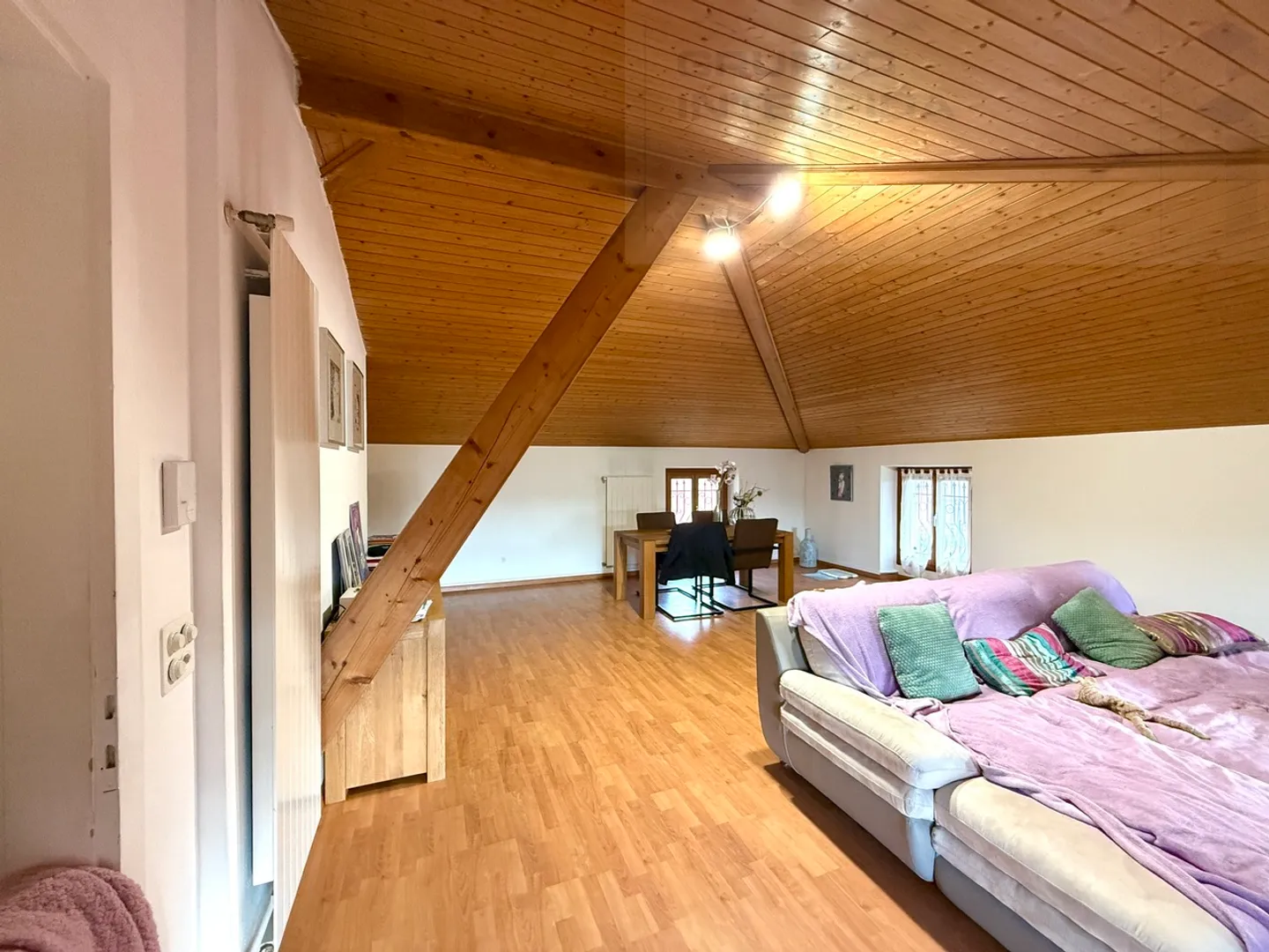 Maison d'époque avec tour et jardin au centre - Photo 7 sur 8