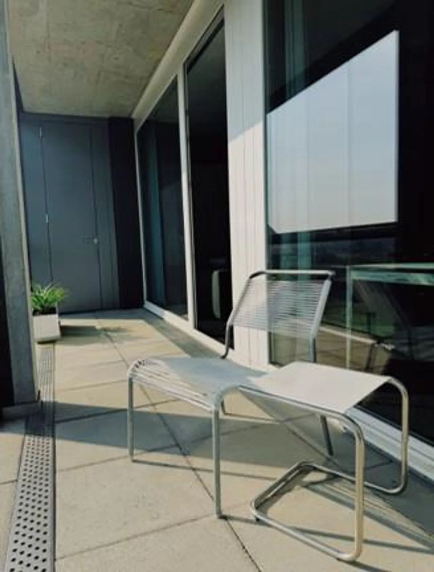 Stylish Loft in Zug with Views - Photo 2 of 13