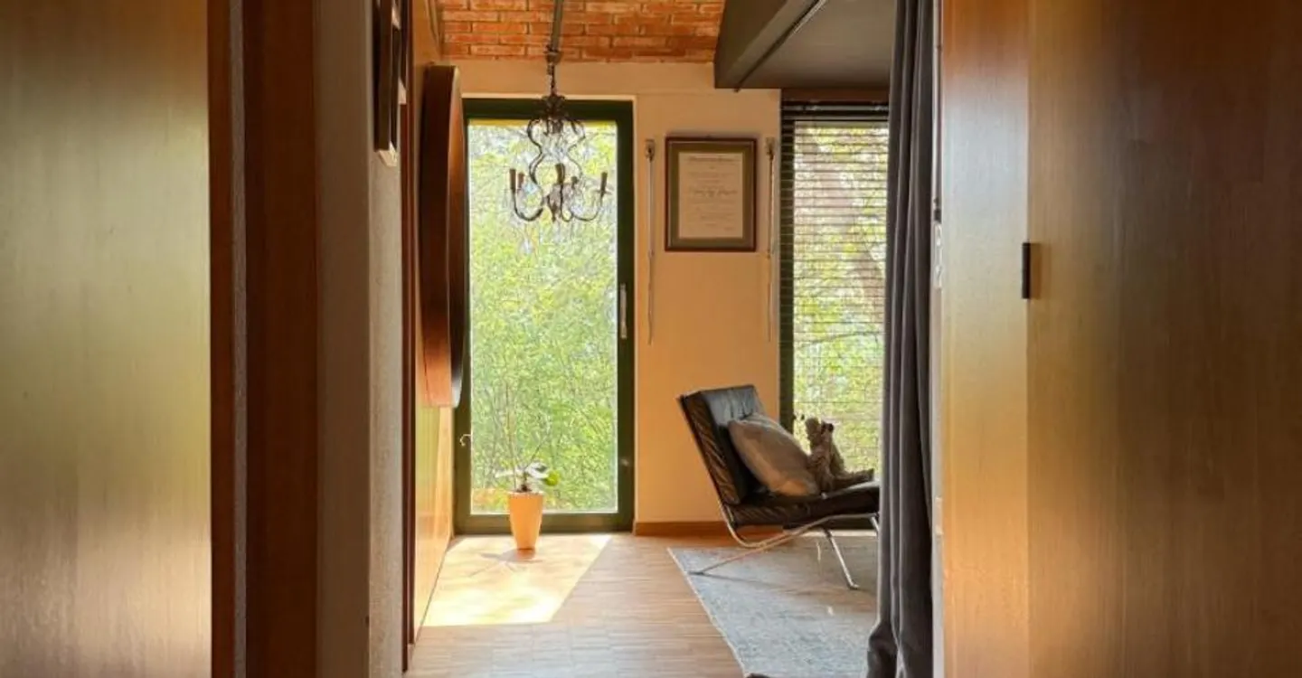 Architectural Loft on Gold Coast - Photo 9 of 12