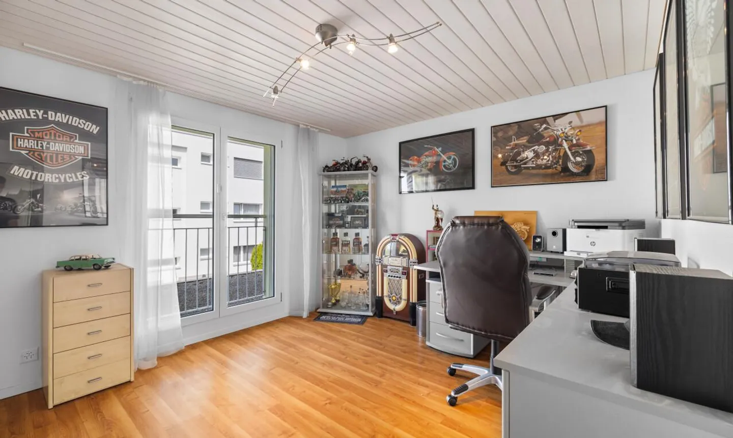 Traumhaftes Familienhaus mit Garten, Pool und zentraler Lage - Foto 9 von 13