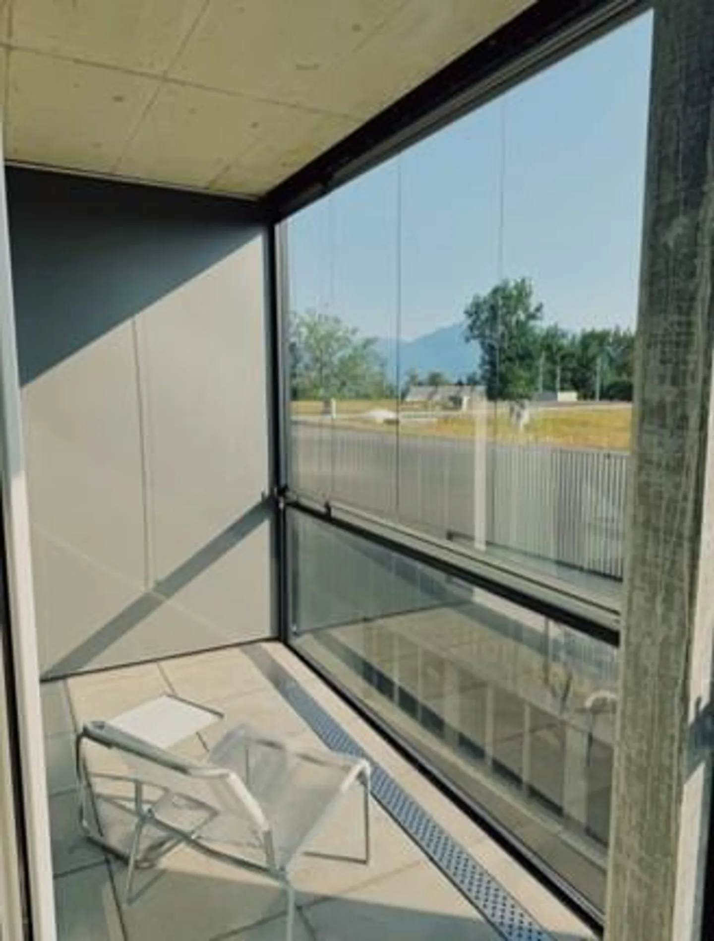 Stylish Loft in Zug with Views - Photo 8 of 13