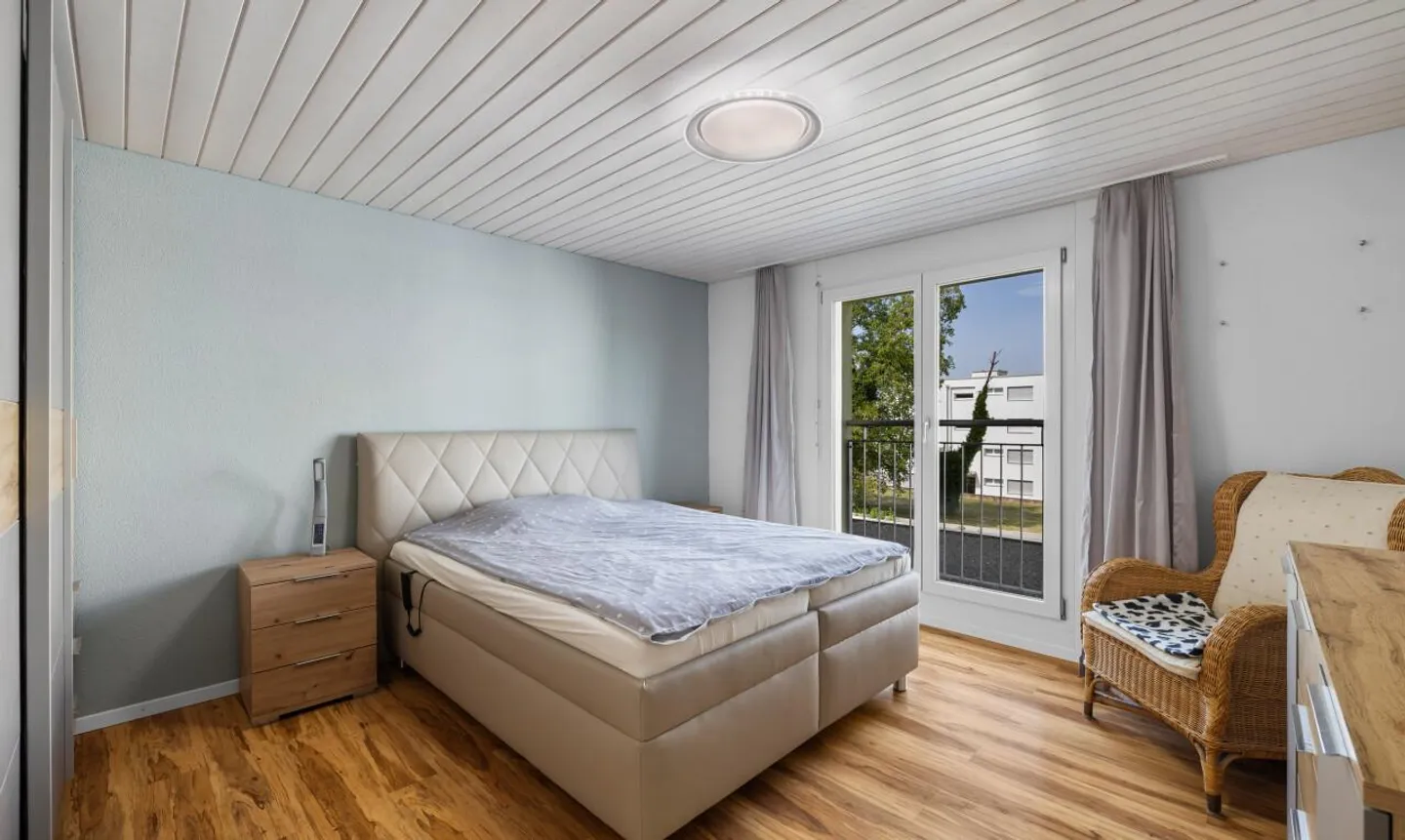 Traumhaftes Familienhaus mit Garten, Pool und zentraler Lage - Foto 11 von 13