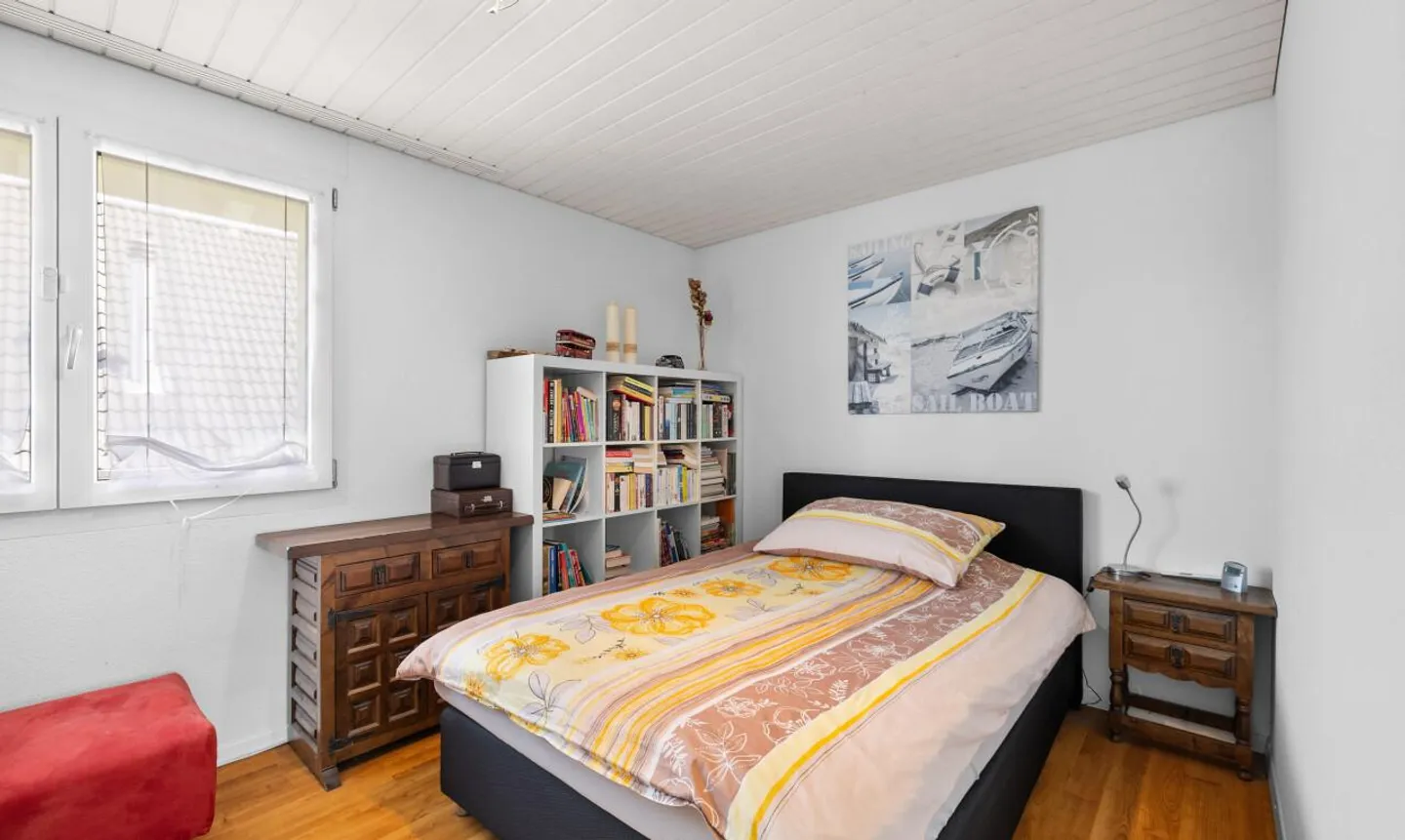 Traumhaftes Familienhaus mit Garten, Pool und zentraler Lage - Foto 12 von 13