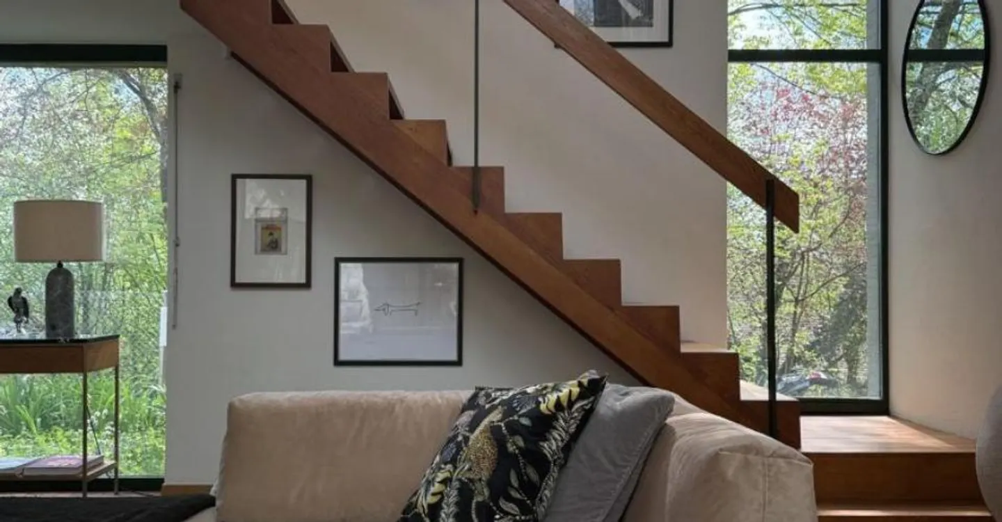 Architectural Loft on Gold Coast - Photo 5 of 12
