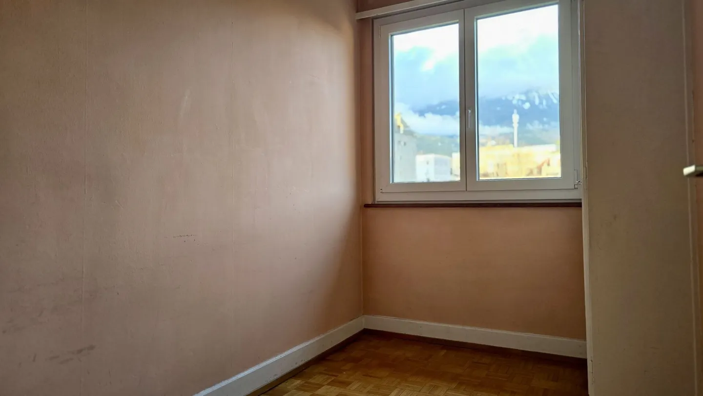 Edificio con 3 appartamenti e capannone indipendente. - Foto 8 di 15