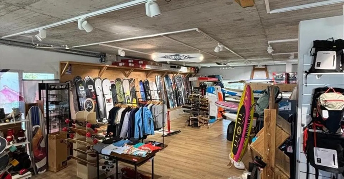 Edificio ad uso misto in affitto - Foto 3 di 4