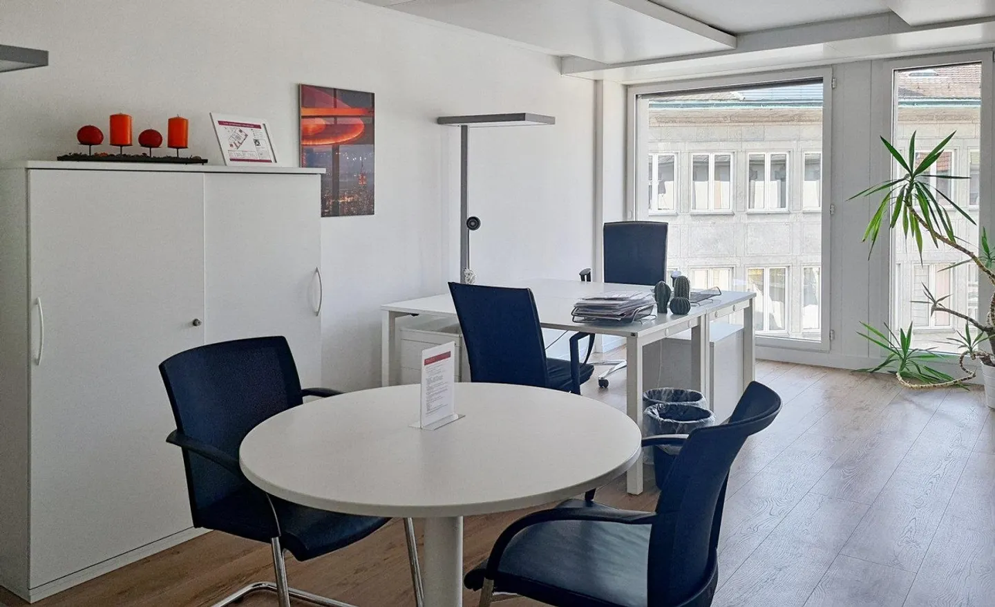 Private Office Space for 25 in Regus City Old Town - Photo 7 of 8