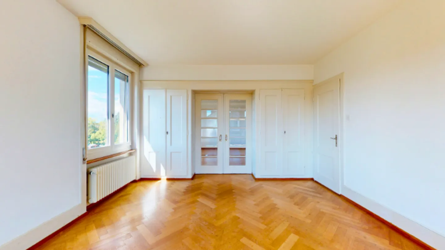 Vita cittadina con stile, spazio e potenziale - Foto 1 di 2