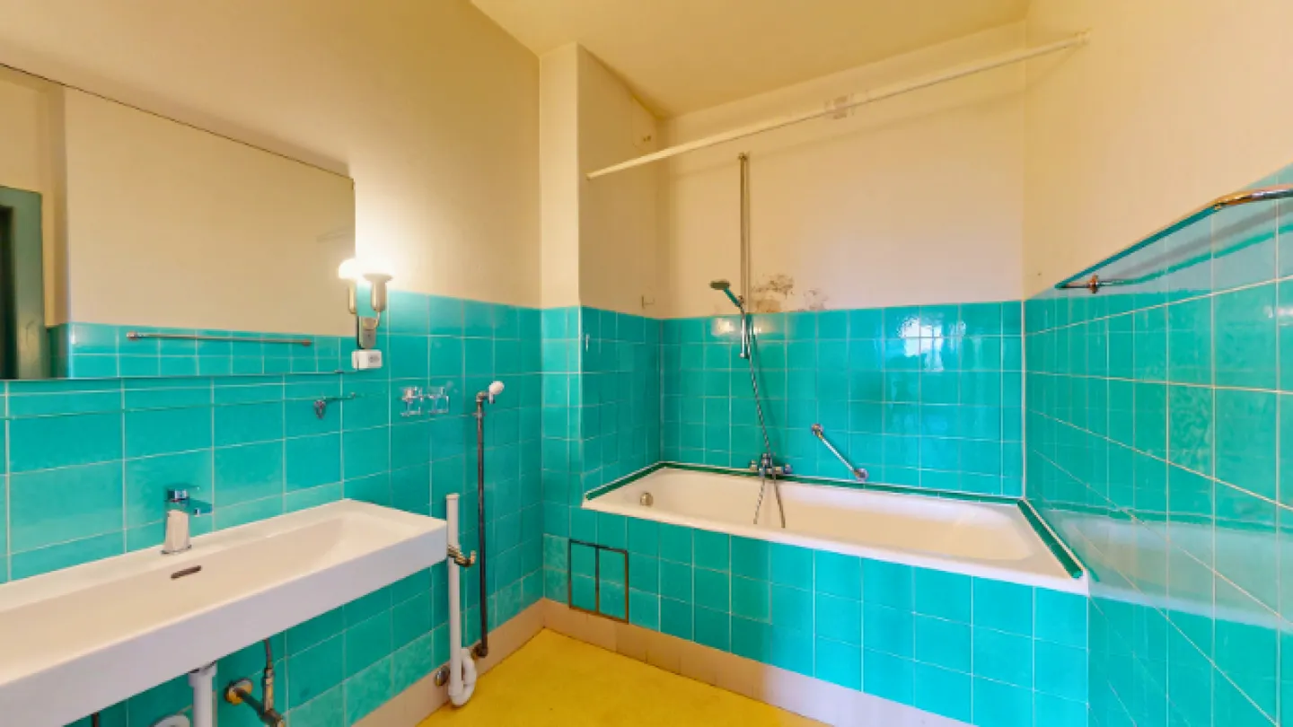 Vita cittadina con stile, spazio e potenziale - Foto 2 di 2