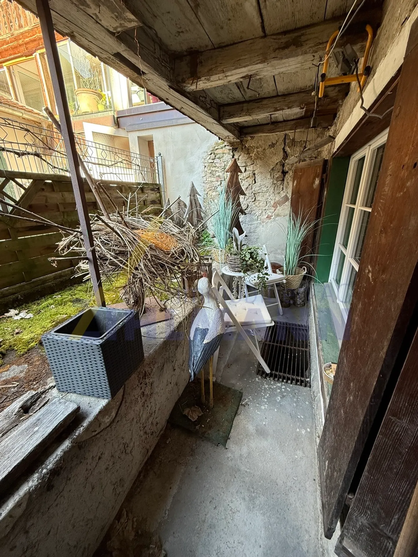 Edificio residenziale e commerciale storico con potenziale - Foto 4 di 11