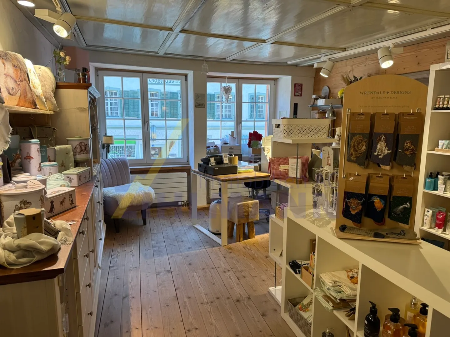 Edificio residenziale e commerciale storico con potenziale - Foto 5 di 11
