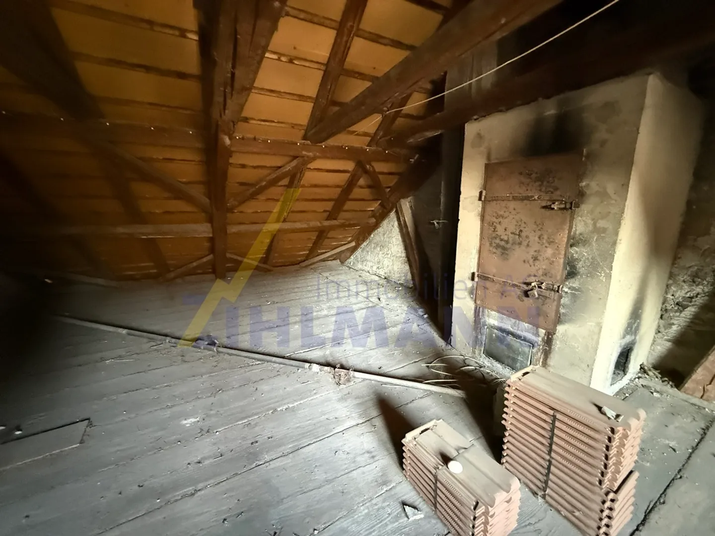 Edificio residenziale e commerciale storico con potenziale - Foto 11 di 11