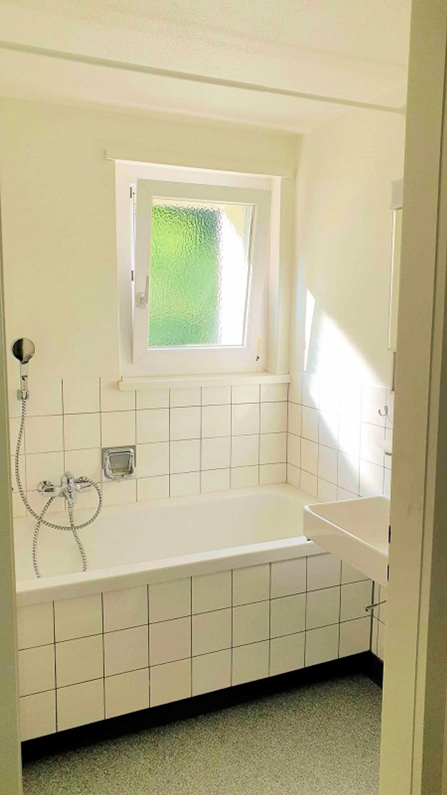 Appartement 4 pièces, directement à la zone verte - Photo 8 sur 16