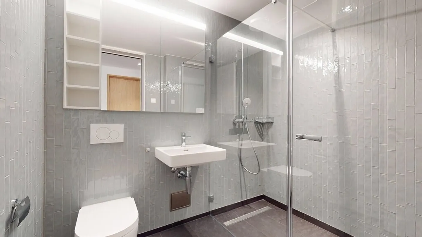 Appartamento di alta qualità con 2 camere a Stettbach - urbano e confortevole - Foto 3 di 4