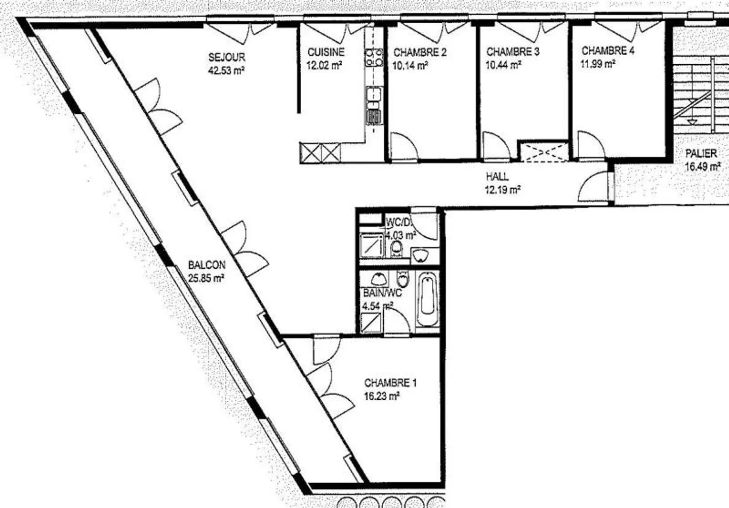 Modern Apartment with Balcony - Photo 10 of 10