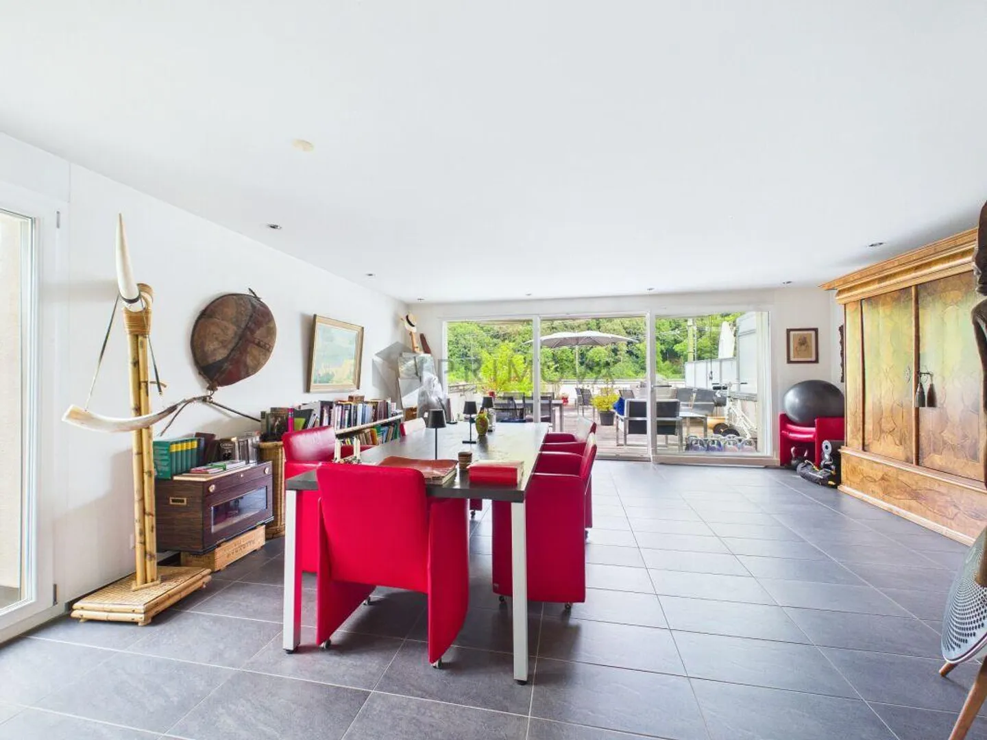 Exclusive and luxurious terrace apartment in Duggingen - Photo 3 of 11