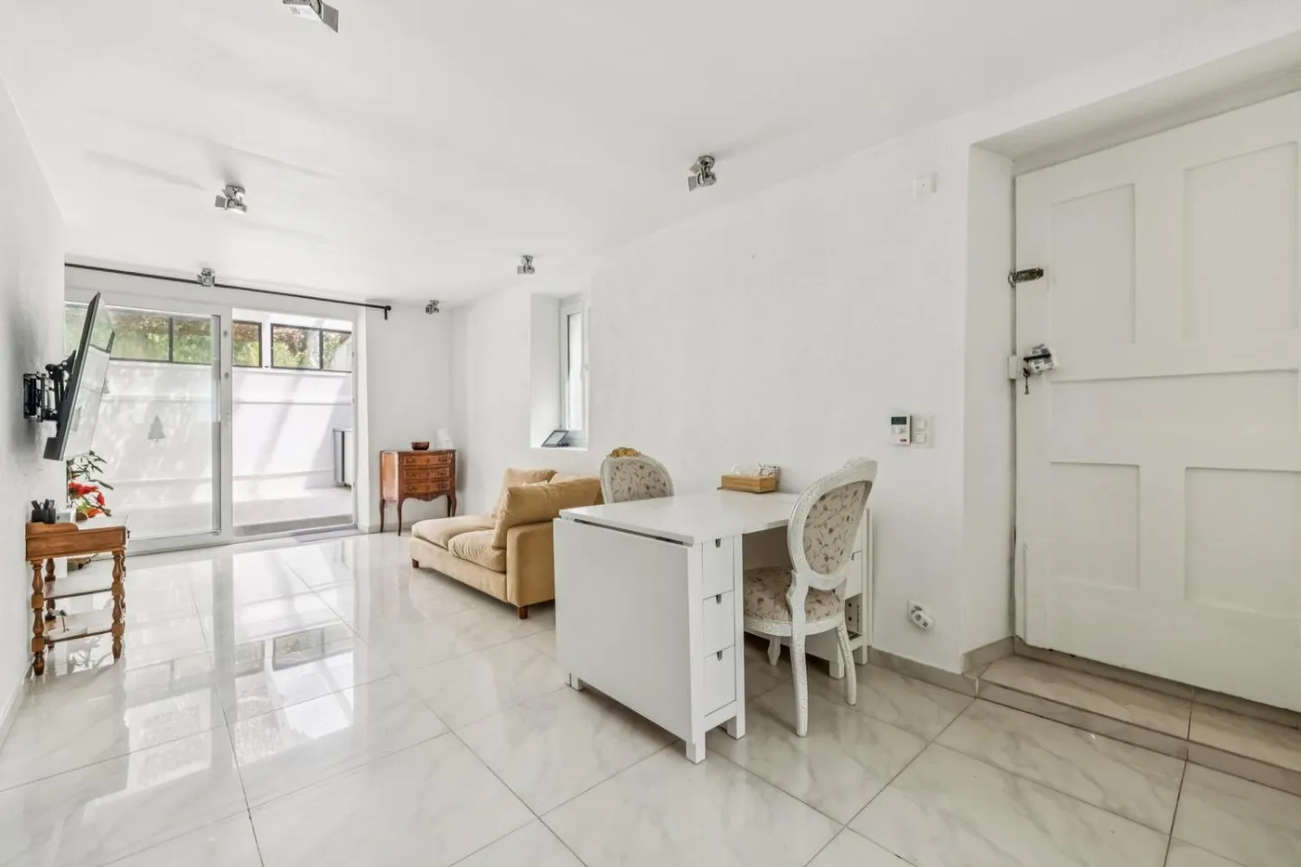 Detached house with garden and independent apartment in Vernier - Photo 3 of 7