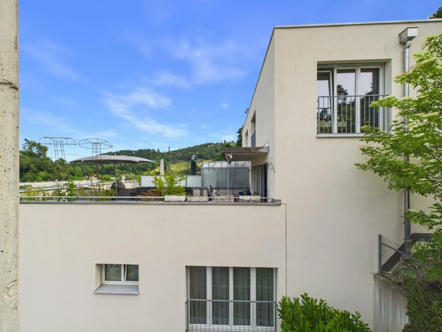 Exclusive and luxurious terrace apartment in Duggingen - Photo 1 of 11