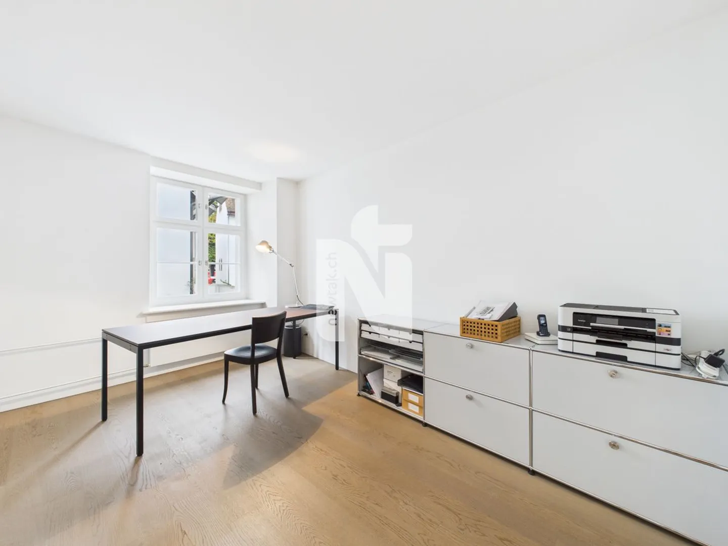 Lichtdurchflutete, möblierte 3.5-Zimmer-Wohnung mit grossem Balkon in zentraler Lage beim Spalentor - Foto 8 von 12