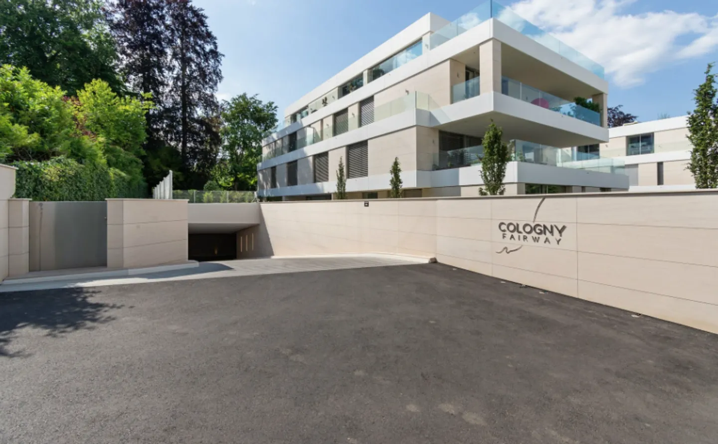 Beautiful Duplex in Cologny - Photo 1 of 11