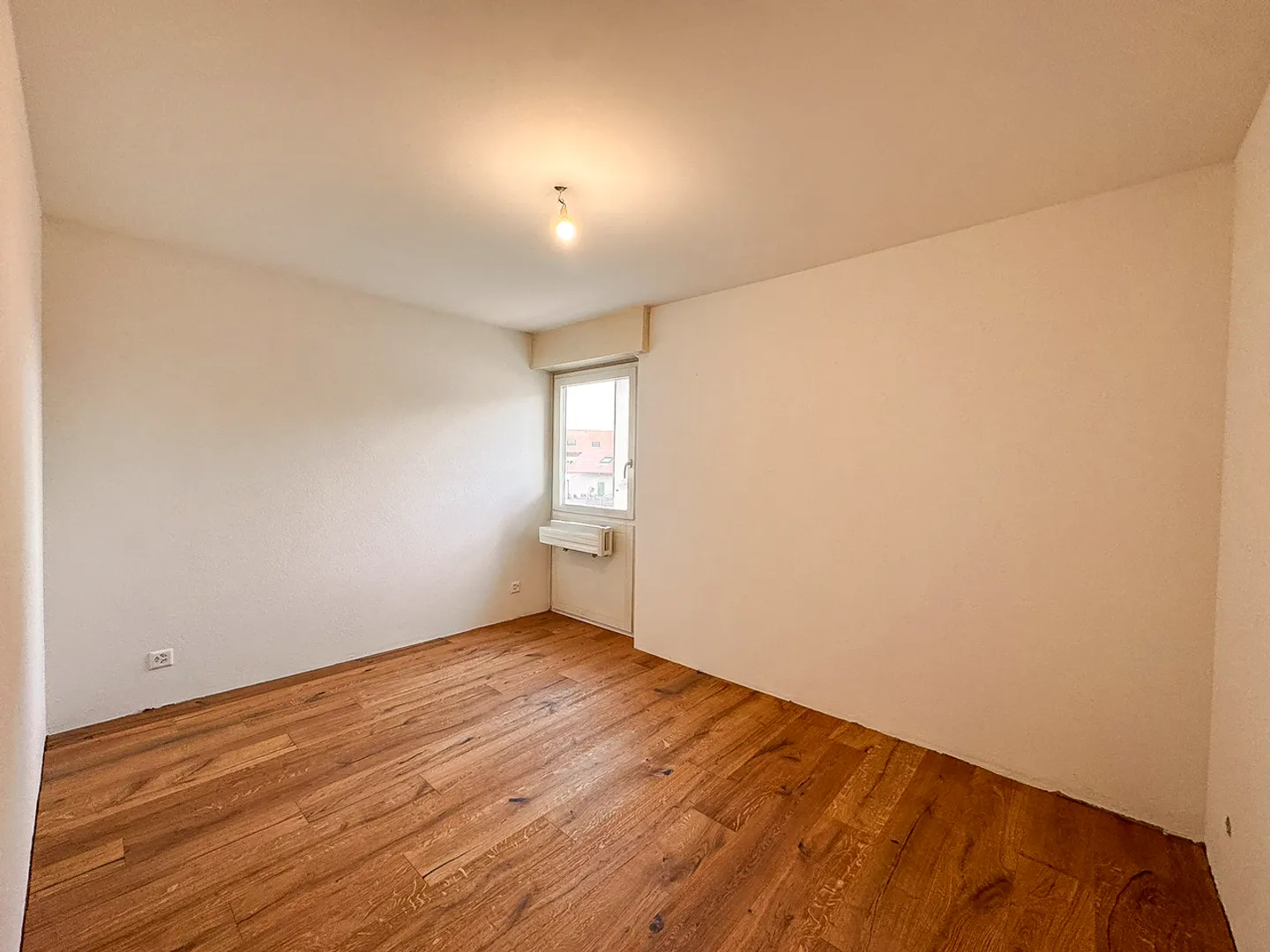 BROC - Wunderschöne 4,5-Zimmer-Wohnung komplett renoviert - Foto 5 von 15
