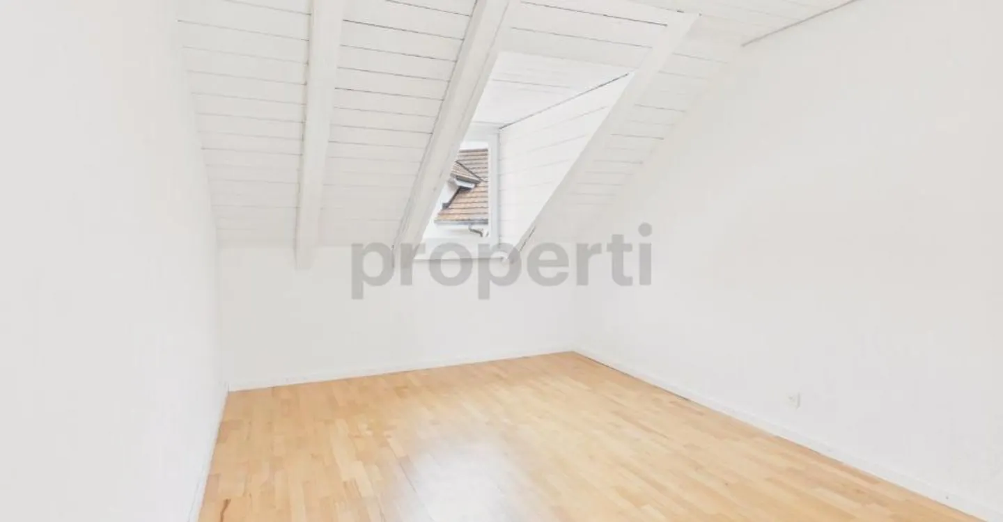 Quiet attic apartment with balcony and manageable additional costs in Beringen - Photo 6 of 6