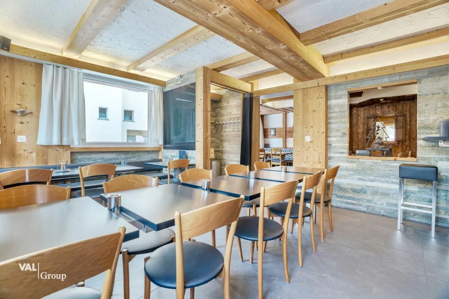 Opportunité d'investissement au cœur du Saastal - Hôtel ou appartements secondaires approuvés à Saas-Grund - Photo 5 sur 20