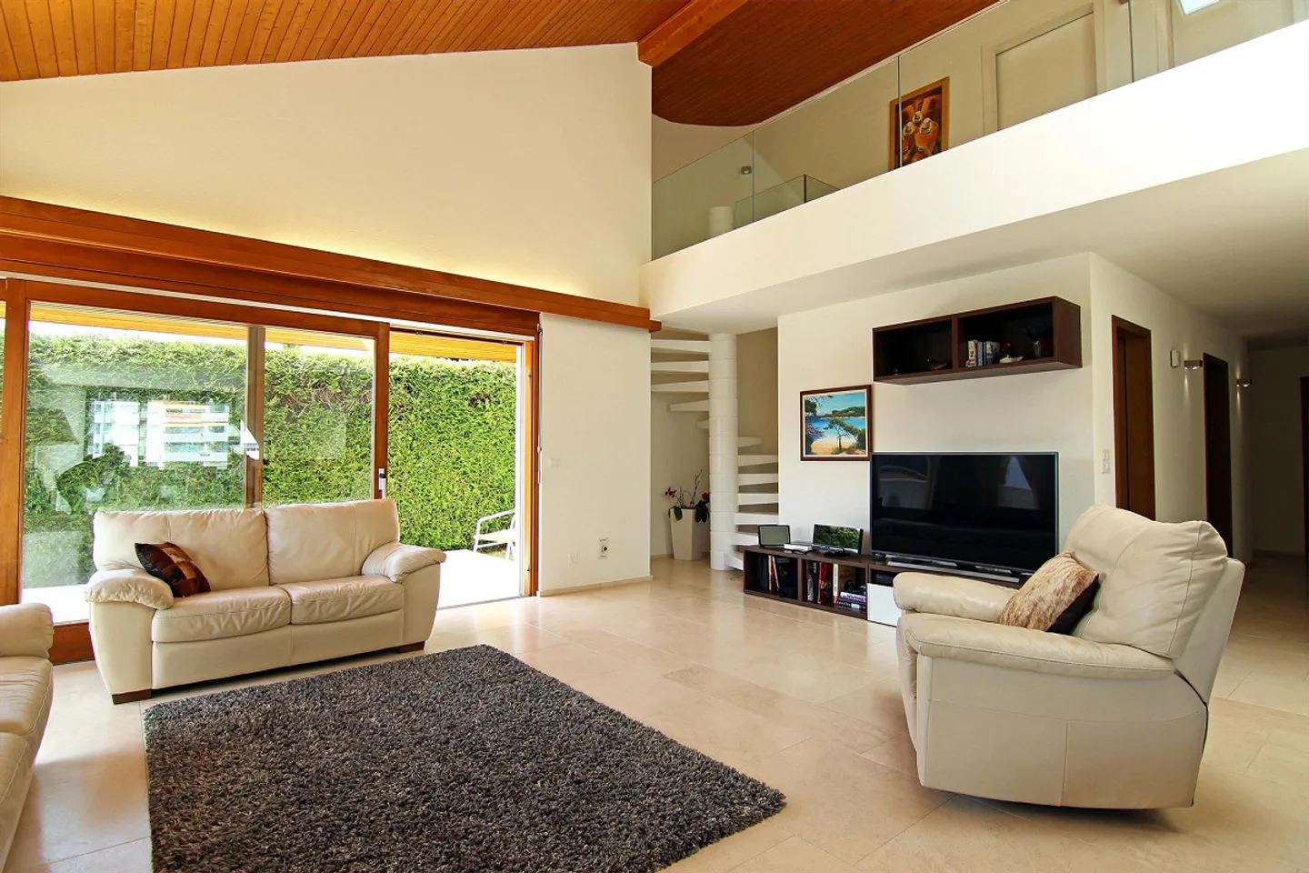 Luxury Dream Home in the Green - Photo 8 of 11