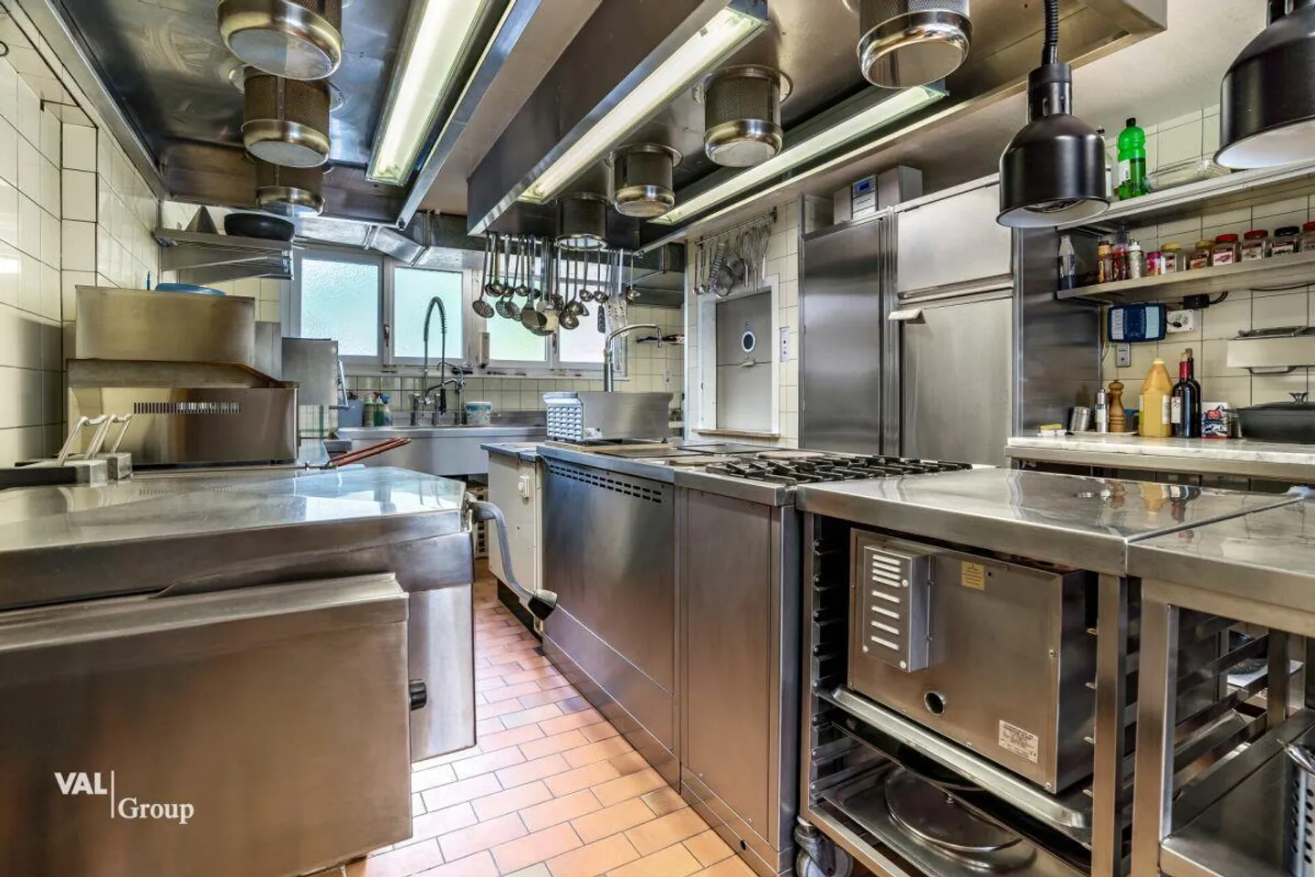 Opportunité d'investissement au cœur du Saastal - Hôtel ou appartements secondaires approuvés à Saas-Grund - Photo 8 sur 20