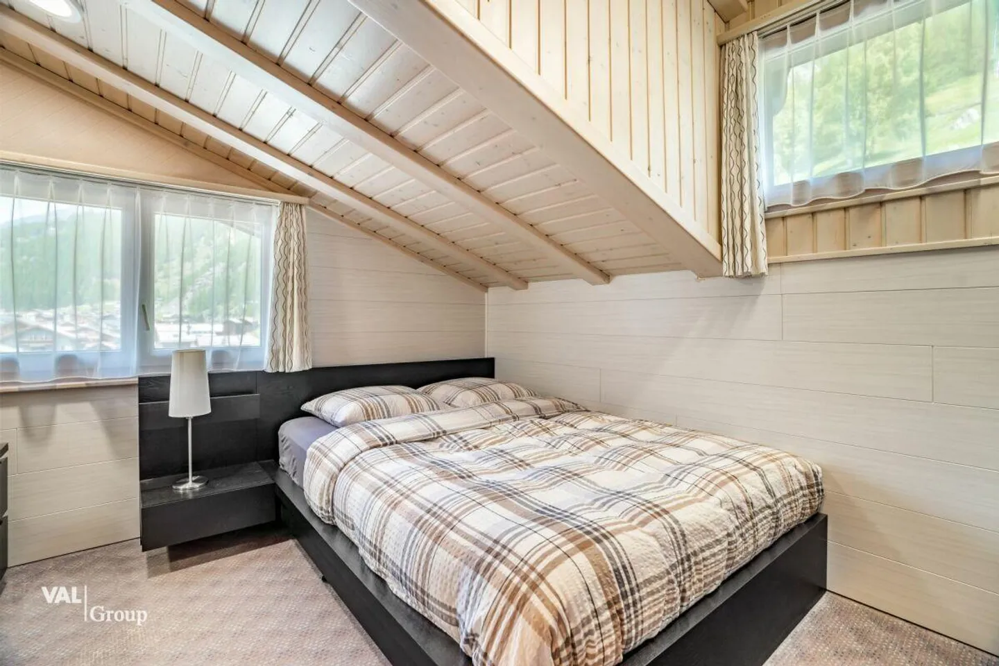 Opportunité d'investissement au cœur du Saastal - Hôtel ou appartements secondaires approuvés à Saas-Grund - Photo 17 sur 20