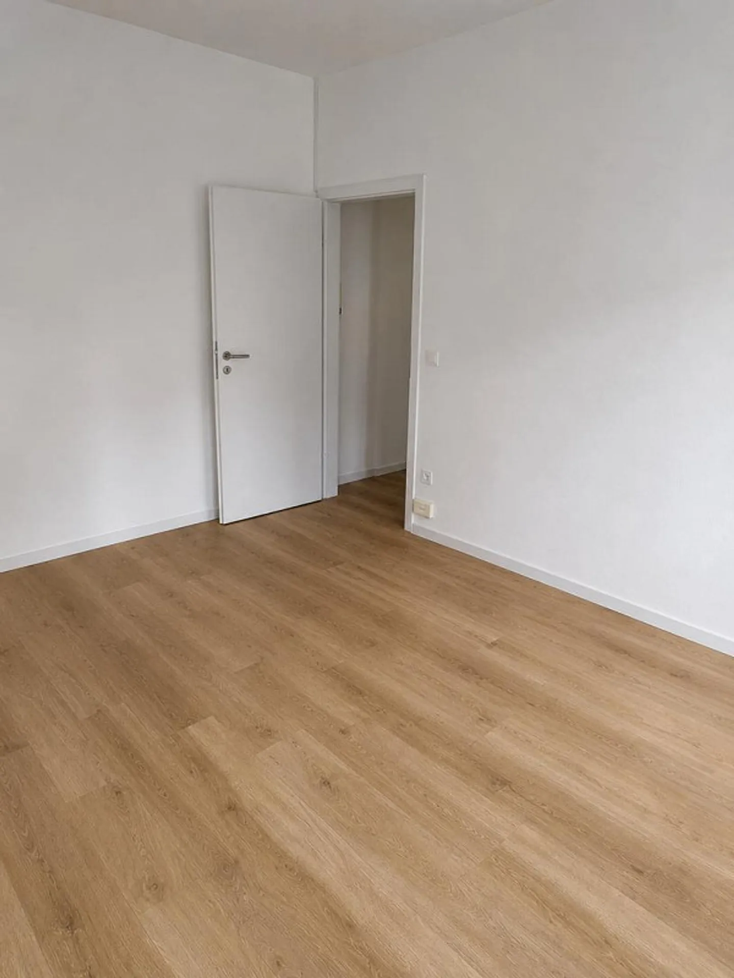 CHIASSO - AFFITTASI 2.5 LOCALI RISTRUTTURATO CON TERRAZZA - Photo 4 sur 4