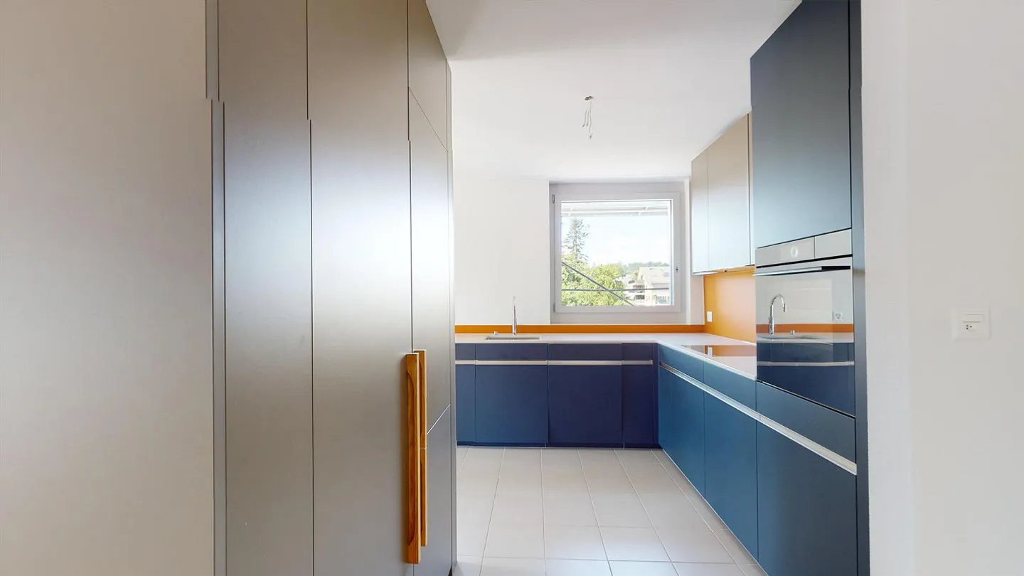Appartamento di 3.5 locali come nuovo, al piano terra con sala fitness e terrazza sul tetto - Foto 5 di 13